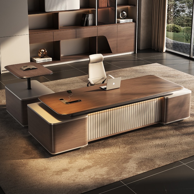 Office Furniture Custom - Hochwertiger Schreibtisch im luxuriösen Stil für